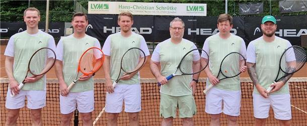 Rekord: Bremervörde meldet 19 Teams für den Punktspielbetrieb Die Herren30 des Bremervörder Tennisvereins Grün-Weiß spielen nach drei Aufstiegen in Folge dieses Jahr auf Verbandsebene. Das Foto aus der Aufstiegssaison zeigt (von links) Torsten Junge, Tobias Wilkens, Daniel Tomforde, Sascha Lieschewski, Stephen Augustin und Raphael Müller.