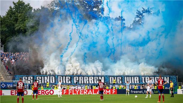 Die HSV-Fans haben dem Club wieder eine Geldstrafe eingebrockt.