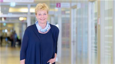 Die Hygienefachkraft Andrea Alsguth wird am Montag als „Bremer Frau des Jahres 2021“ geehrt. Die Preisverleihung des Landesfrauenrates findet coronabedingt online statt.