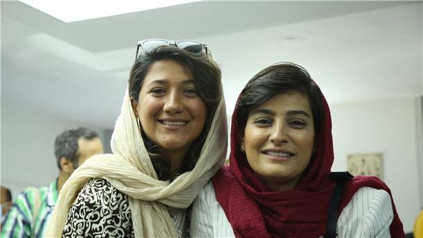 Die Journalistinnen Nilufar Hamedi (l) und Elaheh Mohammadi (r).