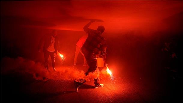 Israel feiert 75. Jubiläum - Deutsche Luftwaffe dabei Die Jubiläumsfeiern werden überschattet vom Streit um die Justizreform. In Tel Aviv begann am Abend eine große Kundgebung gegen die Reform.