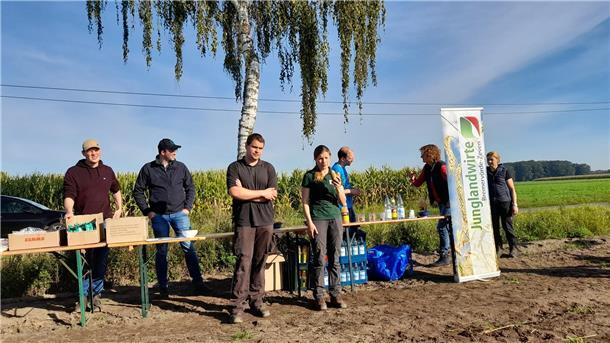 Die Junglandwirte Bremervörde-Zeven e.V. luden an diesem Mittwoch die Kindergärten der Samtgemeinde Selsingen zu einem Kartoffelinfovormttag ein.
