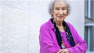 Die kanadische Schriftstellerin Margaret Atwood widmet sich dem Abschied und der Trauer. (Archivbild)