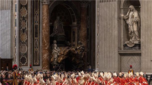 Die Kardinäle feierten am Morgen die Messe „Pro eligendo Romano Pontefice“ im Petersdom.