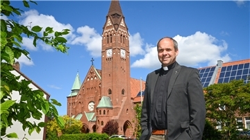 Die katholische Heilig-Herz-Jesu-Gemeinde in Lehe mit Pfarrer Marcus Scheiermann sucht Wege durch die Corona-Krise.