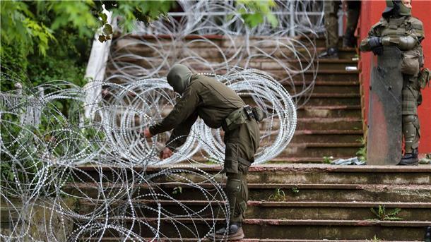 Nato-Kommandeur fordert Einsatz für Deeskalation im Kosovo Die KFOR war 1999 nach einer Nato-Intervention gegen Serbien ins Kosovo eingerückt.