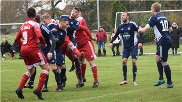 Die Kicker des MTSV Selsingen - hier beim Gastspiel in Groß Meckelsen - müssen gegen den TuS Bothel mindestens einen Punkt holen, um sicher zu sein.