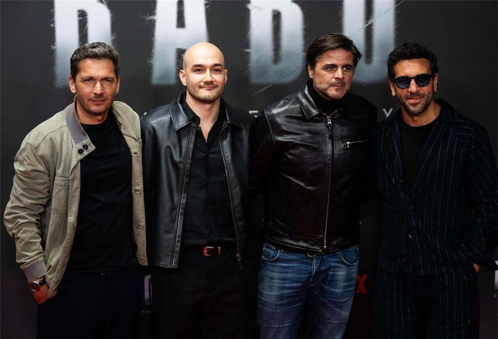 Die Köpfe hinter der Doku (links nach rechts): Pacco-Luca Nitsche, Sinan Sevinç, Juan Moreno und Elyas M’Barek. (Archivbild)