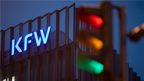 KfW mahnt mehr Investitionen der Firmen in Klimaschutz an Die Kreditanstalt für Wiederaufbau (KfW) hat Unternehmen zu Investitionen in den Klimaschutz befragt.