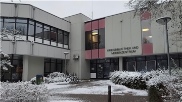 Die Kreisbibliothek an der Gerd-Köster-Straße in Brake strahlt nach Ansicht der Kreistagsmehrheitsgruppe kaum über die Stadt Brake hinaus.