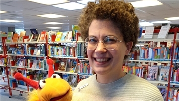 Die Kreisbibliothek geht mit ihren Angeboten auf Kinder zu. Anne Humboldt verfolgt damit das Ziel, die Lesekompetenz früh und spielerisch zu fördern.