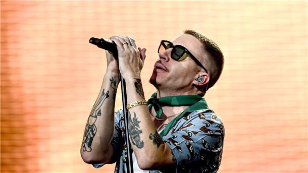 Große Bühne, große Kritik: Macklemore beim Deichbrand Die Kritik am Auftritt des Rappers reißt nicht ab. (Archivfoto)
