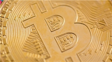 Die Kryptowährung Bitcoin knackte am Montagabend erstmals seit Ende 2021 wieder die Marke von 50.000 Dollar.
