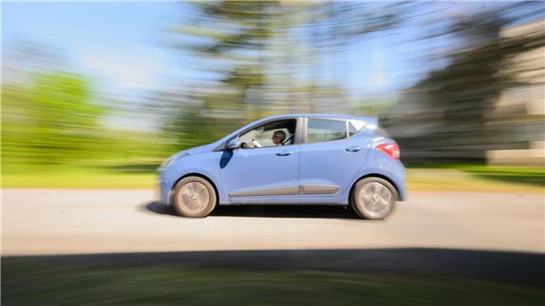 „Geht ums Überleben“ - Fahrtraining für Senioren gefragt Die Landesverkehrswacht Niedersachsen bietet landesweit Fahrsicherheittraining für Menschen über 65 Jahren an. Ziel ist die Fahrkompetenz zu erhalten und zu stärken.