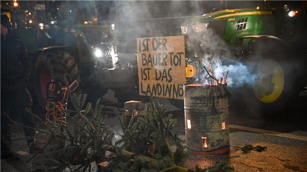 Bauernproteste: Heute Morgen wird der Hafen in Bremerhaven blockiert Die Landwirte blockieren am Mittwoch den Hafen.