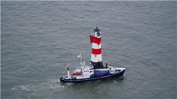 Das einsamste Hotel hat geschlossen Die „Lev Taifun“ hat Übernachtungsgäste zum Leuchtturm Roter Sand gebracht. In diesem Jahr wird pausiert.
