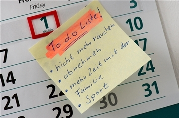 Die Liste der Vorsätze für das neue Jahr ist lang und am Ende kehrt die Gewohnheit schnell wieder ein. Dabei können auch ohne Druck und Stress die Pläne verwirklicht werden.