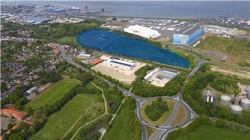 Luftaufnahme der neuen Erweiterungsfläche des Cuxhavener Hafens