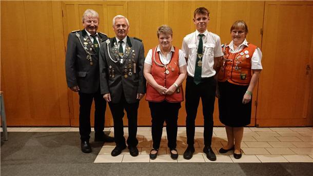 Die Majestäten der Schützen, Damen und Jugend wurde auf der Geheimscheibe ermittelt.