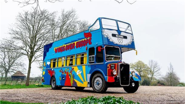 Tourbus von McCartneys Band Wings versteigert Die Malereien auf dem Tourbus sind von Beatles-Covern inspiriert.