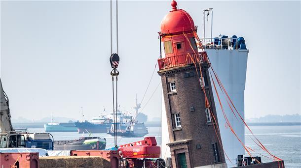 Molen-Drama: Politiker attackieren Howe und die Senatorin Schiefer Leuchtturm auf der Nordmole in Bremerhaven.