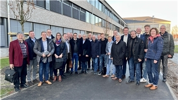 Die Mehrheitsgruppe des Rotenburger Kreistags war zu Besuch im Neubau des Gymnasiums Bremervörde.