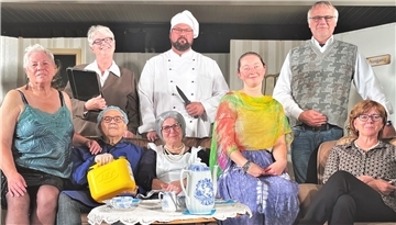 Die MGH Theatergruppe führt eine Krimikomödie auf.