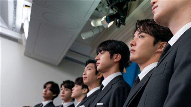 J-Hope von BTS beginnt Militärdienst Die Mitglieder der K-Pop-Band BTS: V (l-r), Jungkook, Jimin, RM, Jin, J-Hope und Suga.
