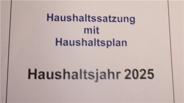 Deckblatt mit dem Schriftzug "Haushaltssatzung mit Haushaltsplan - Haushaltsjahr 2025"