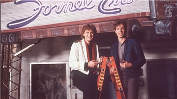 Die Moderatoren des Clipshow-Klassikers „Formel Eins“, Ingolf Lück (r) und Peter Illmann.