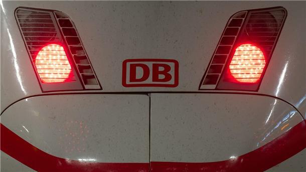 Die Monopolkommission berät die Bundesregierung in Wettbewerbsfragen. Nun hat sie vorgeschlagen die Deutsche Bahn aufzuspalten.