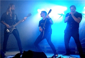 Band auf der Bühne