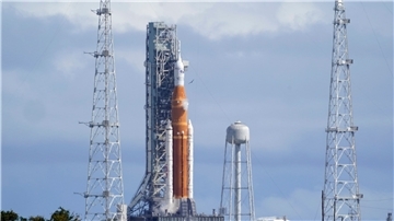 Die Nasa-Mondrakete für die unbemannte Mondmission „Artemis“ soll vom Kennedy Space Center in Florida starten.