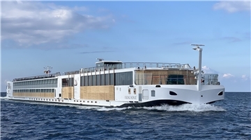 Das neue Flusskreuzfahrtschiff der Neptun Werft – die „Viking Honir“. 