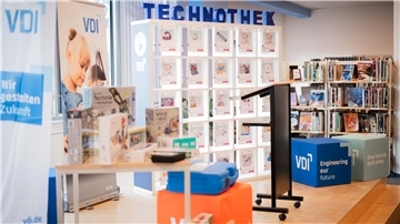 Die neue TechnoThek in der Zentralbibliothek im Hanse Carré: Hier können Techniksets von allen Interessierten mit einem gültigen Bibliotheksausweis ausgeliehen werden.