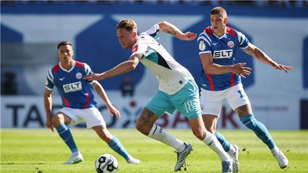 Hoffenheim ganz effektiv: 4:0 bei Hansa Rostock Die Niederländer Burger erzielte sein Debüt-Tor für Hoffenheim.