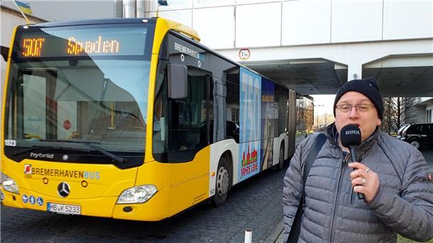 Der neue Wasserstoffbus ist zu dick! Die NORDSEE-ZEITUNG hat nachgeschaut. Für Gelenkbusse reicht die Durchfahrtshöhe am Klinikum aus. Für die Wasserstoffbusse reicht es dagegen nicht.