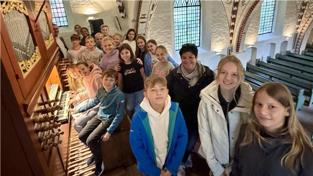 Orgelentdeckertag für den 6. Jahrgang des Gymnasiums Loxstedt Schüler Orgel