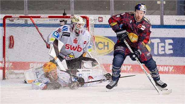 Die Pinguins agierten im mittleren Abschnitt zu offensiv und wurden von München eiskalt ausgekontert.