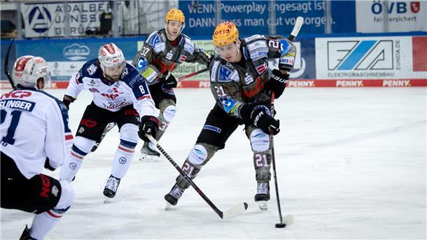Die Pinguins - hier mit Jake Virtanen - haben das erste Duell mit Nürnberg gewonnen.