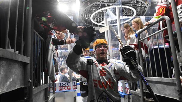 Die Pinguins um Nicholas Jensen holten sich in dieser Saison im direkten Duell in Berlin am letzten Spieltag mit einem Sieg den Hauptrundentitel.