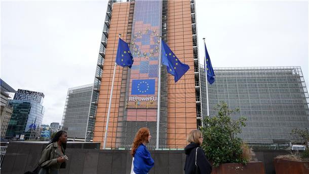EU-Einigung: Neue Schuldenregeln sind beschlussreif Die Pläne sehen vor, dass bei EU-Zielvorgaben für den Abbau von zu hohen Defiziten und Schuldenständen die individuelle Situation von Ländern stärker als bislang berücksichtigt wird.