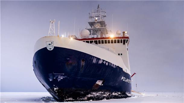 Die "Polarstern" hat sich überaus bewährt. Auch das Nachfolgeschiff muss drei in einem sein: Eisbrecher, Forschungsschiff und Versorger.