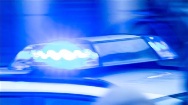 Bremen: Straßenbahnfahrer bei Fan-Fahrradkorso angegriffen Die Polizei berichtet von mehreren Vorfällen während des Fahrradkorsos von Werder-Fans. (Symbolbild)