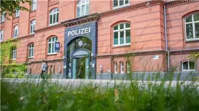 Die Polizei erhält Unterstützung in mehreren Punkten.  