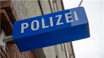 Die Polizei ermittelt wegen des Verdachts der Vergewaltigung. (Symbolbild)