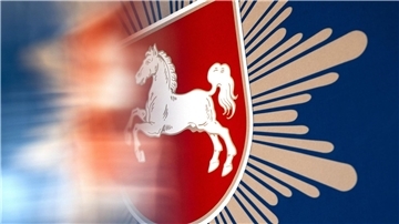 Die Polizei in Niedersachsen steht erneut unter Druck wegen einer problematischen Chatgruppe. (Symbolbild)