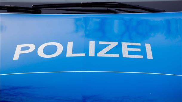 Die Polizei in NRW konnte einen flüchtenden LKW-Fahrer erst mit einer  Nagelkette stoppen (Symbolbild).