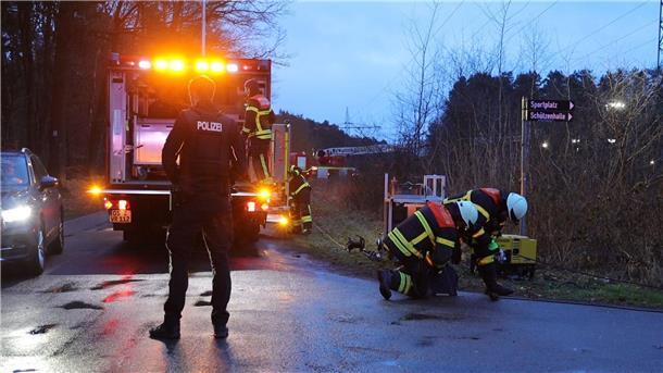 Bramsche: Opfer und Verdächtiger sollen sich gekannt haben Die Polizei sperrte den Tatort im niedersächsischen Bramsche weiträumig ab.