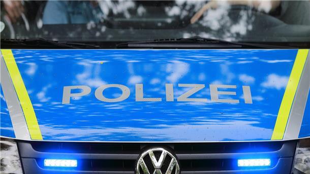Unfallflucht in Scheeßel: Polizei sucht Toyota Aygo Polizeiauto